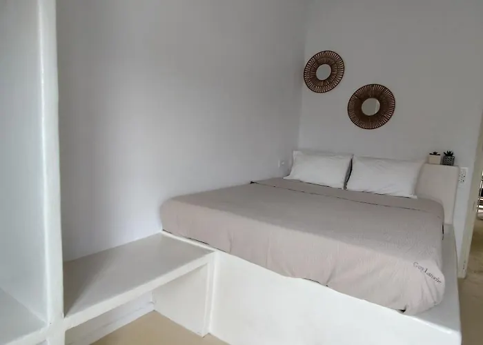 Diminutif Ll Apartment Adamantas (Milos)