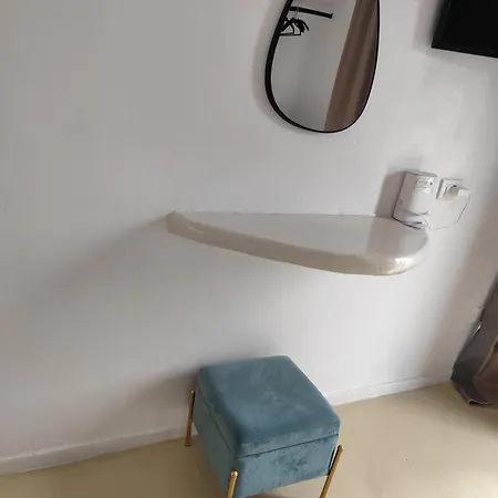 Diminutif Ll Adamantas (Milos)